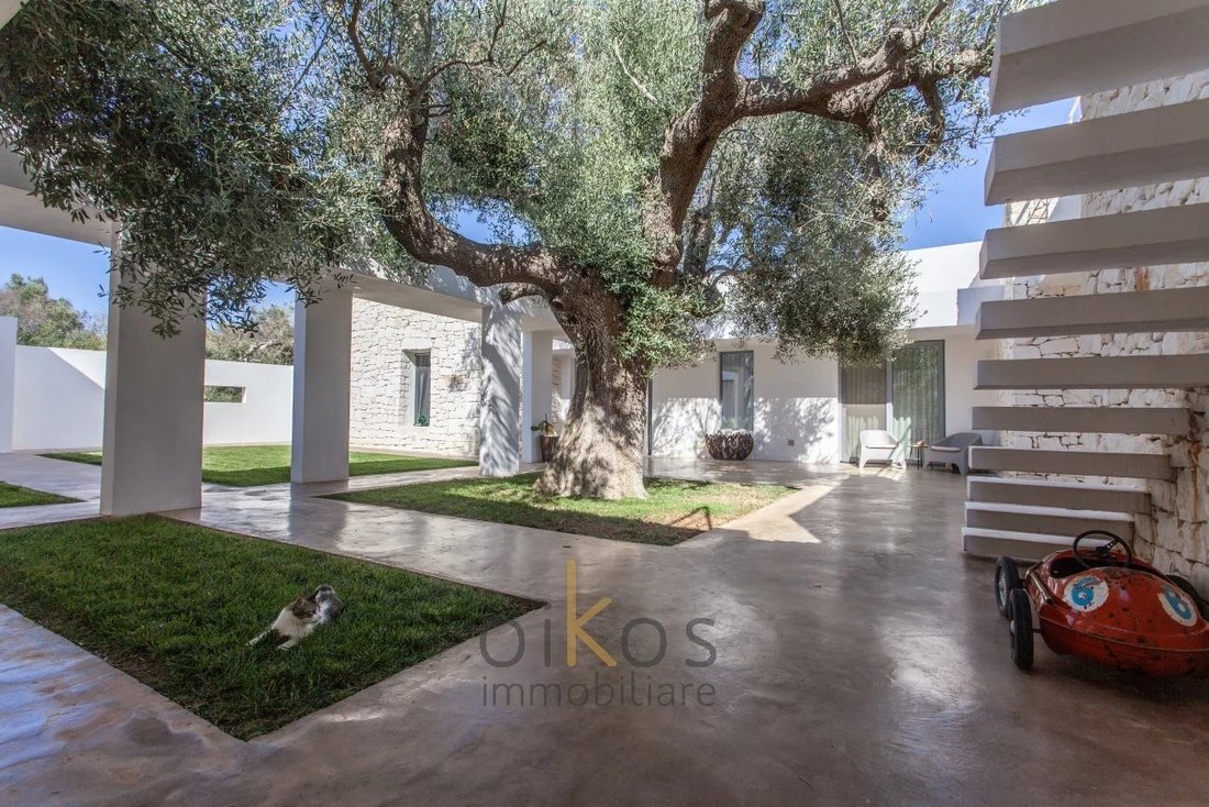 Villa in San Vito dei Normanni, Apulia, Italy 4 - 16147163