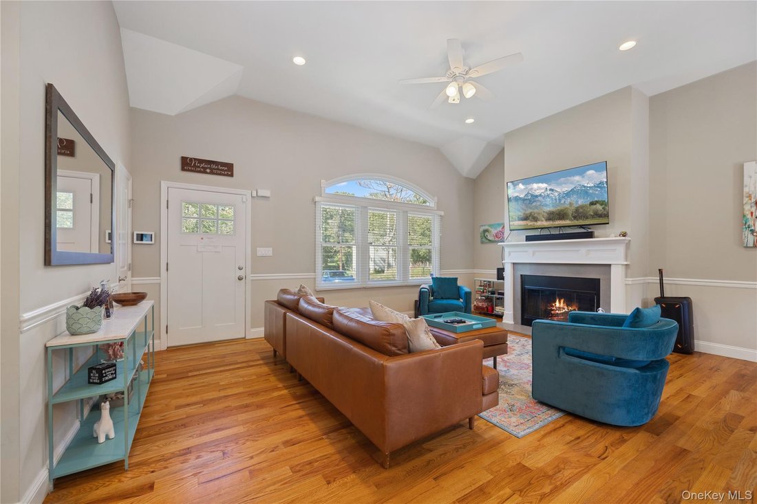 House in Greenport West, New York, United States 5 - 16979809