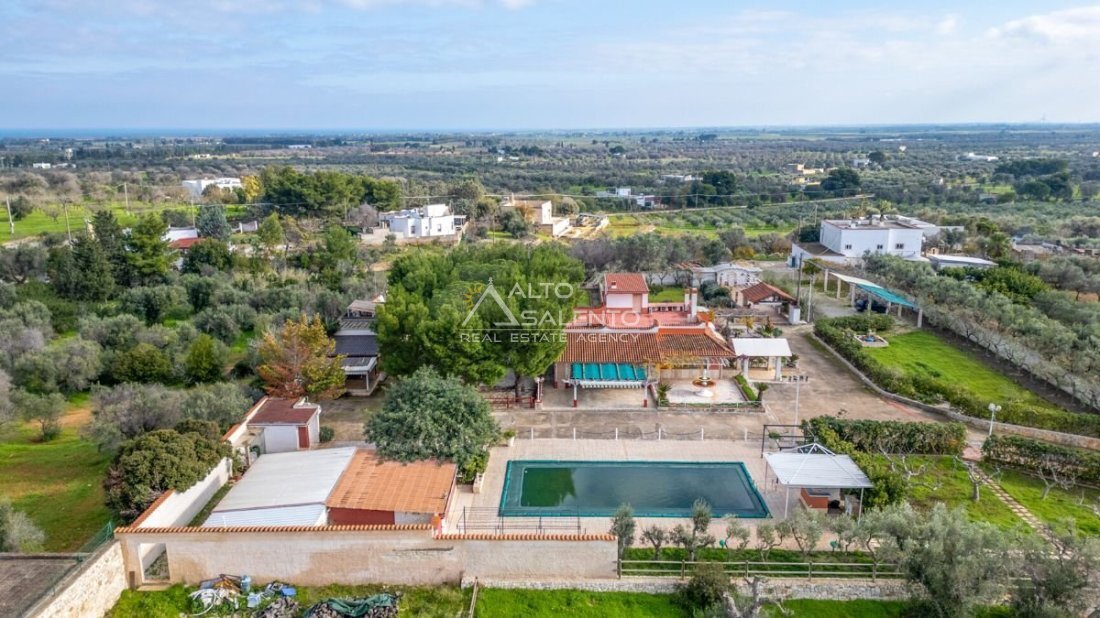 Villa in Carovigno, Apulia, Italy 2 - 16977756