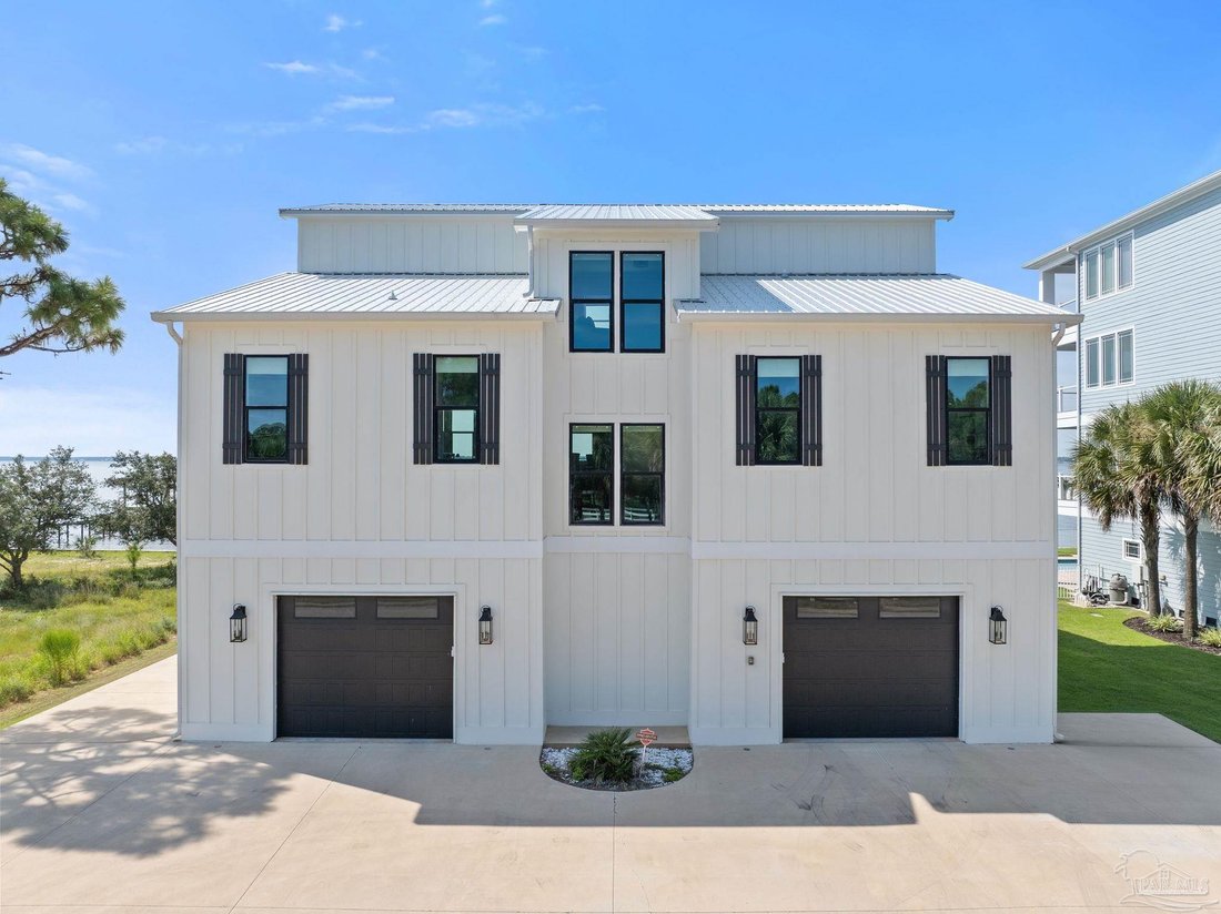 House in Pensacola, Florida, United States 1 - 16977295