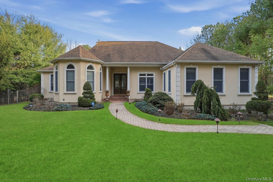 House in East Quogue, New York, United States 1 - 16978482