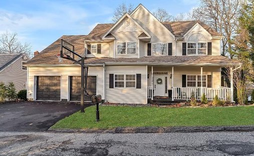 House in Halesite, New York, United States 1