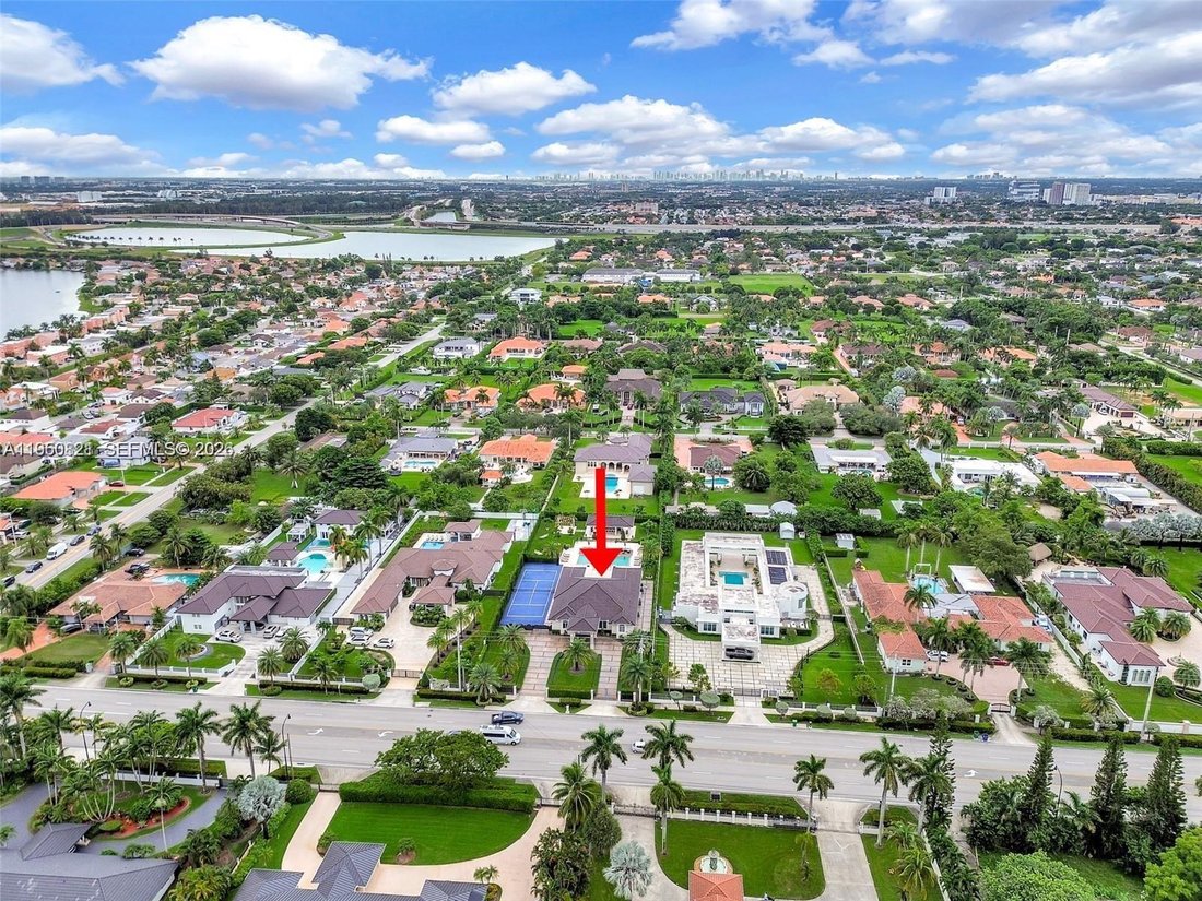 House in Miami, Florida, United States 2 - 16983008