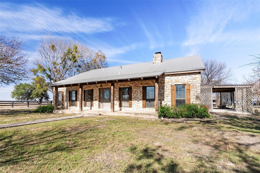 House in Beyersville, Texas, United States 1 - 16939236