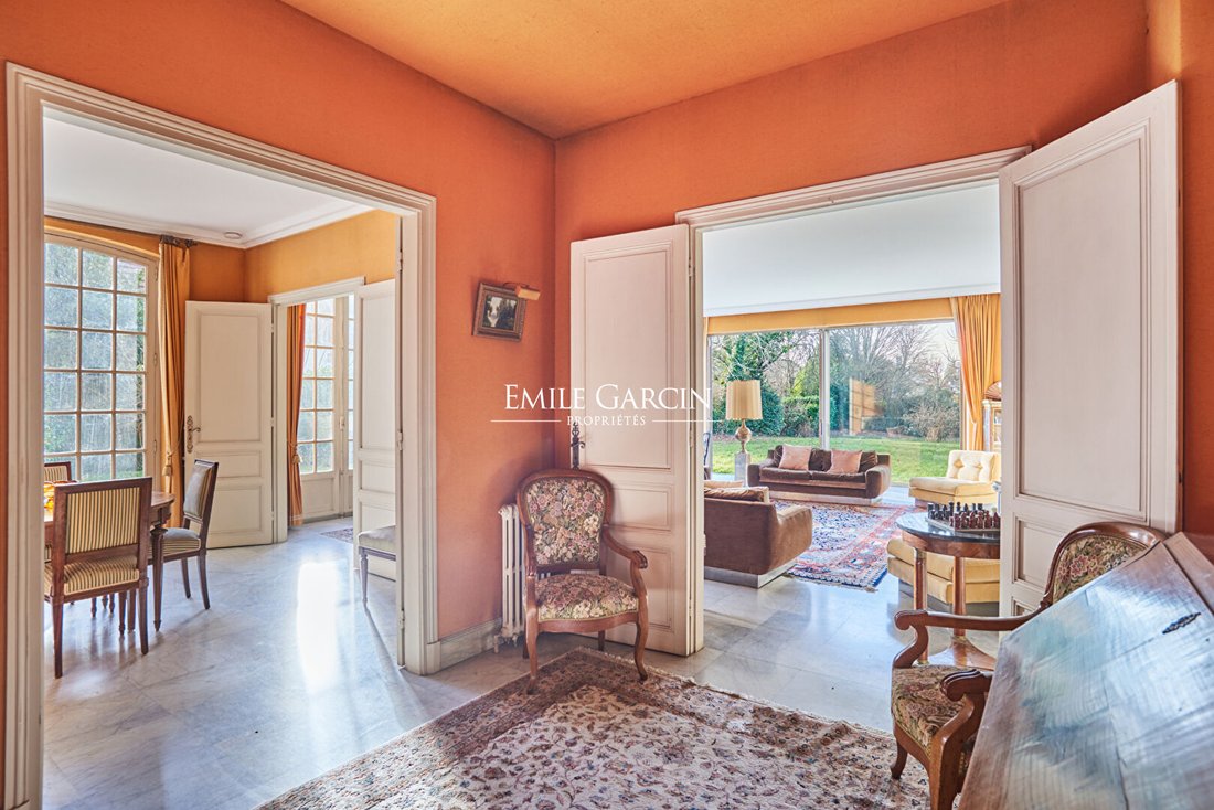 Villa in Domaine National du Château, Versailles, France 4 - 16985292