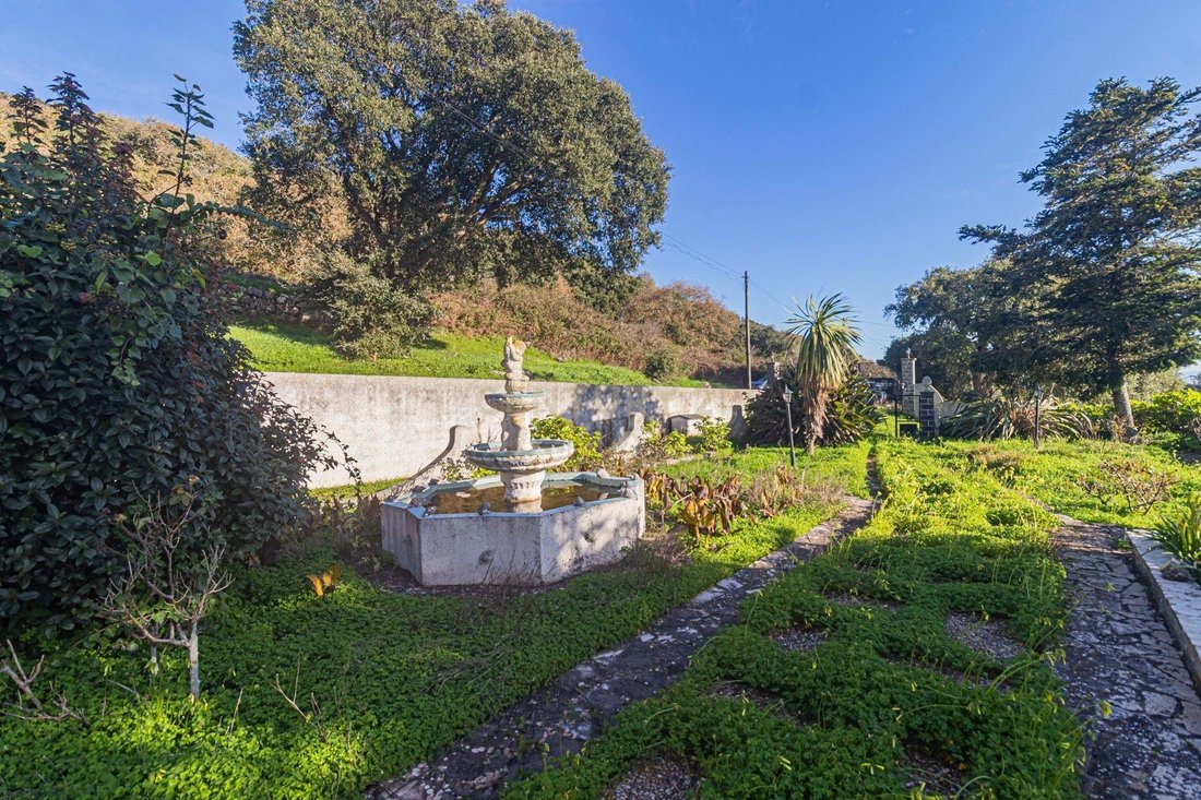 Villa in Fanhoes, Lisbon, Portugal 3 - 16983675