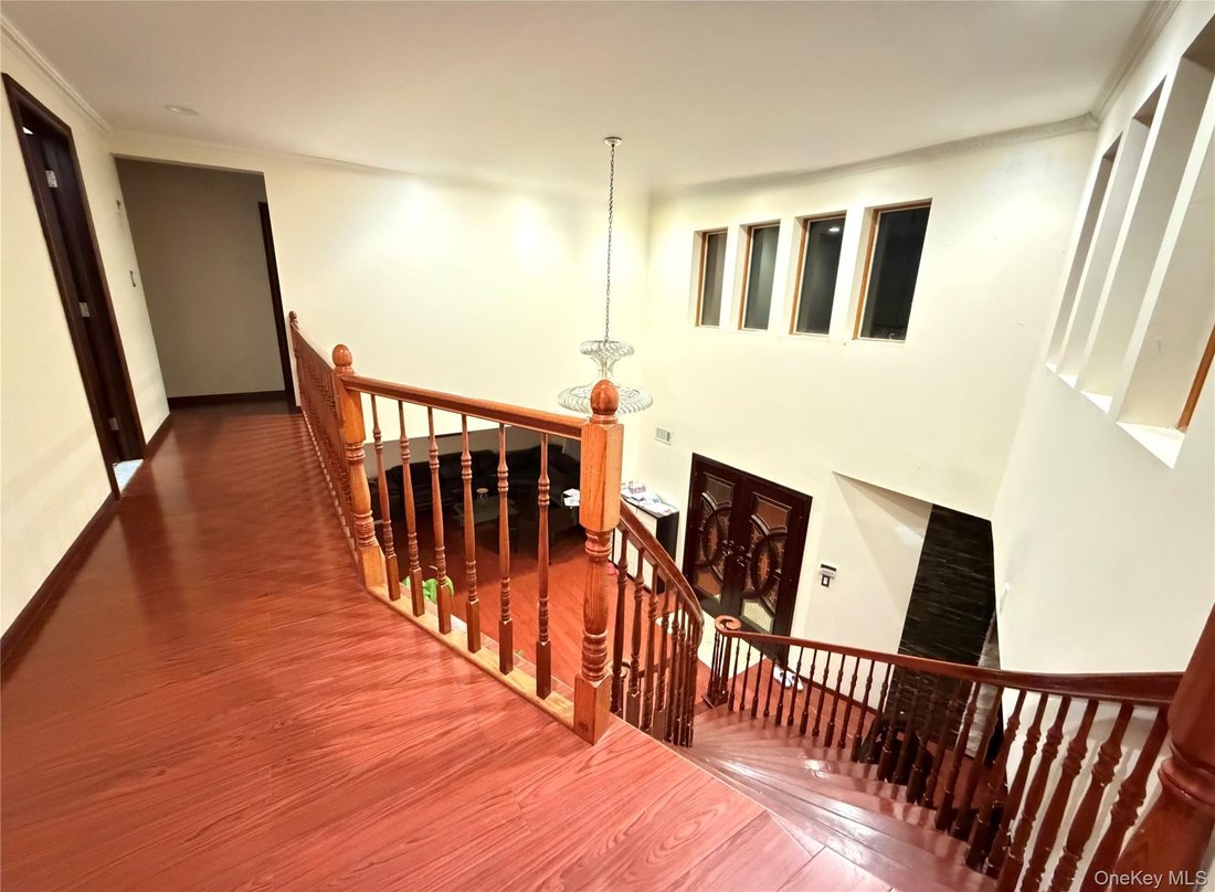 House in New York, New York, United States 5 - 16980082