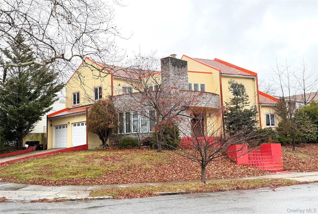 House in New York, New York, United States 1 - 16980082