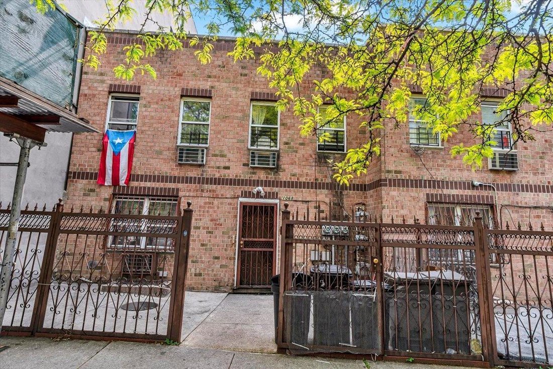 House in New York, New York, United States 1 - 16980491