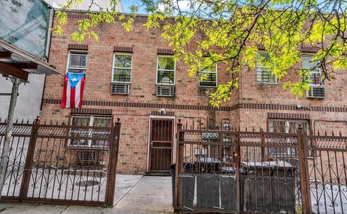House in New York, New York, United States 1