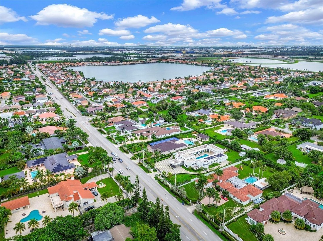 House in Miami, Florida, United States 5 - 16983008