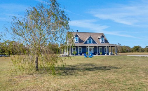 House in Devers, Texas, United States 1