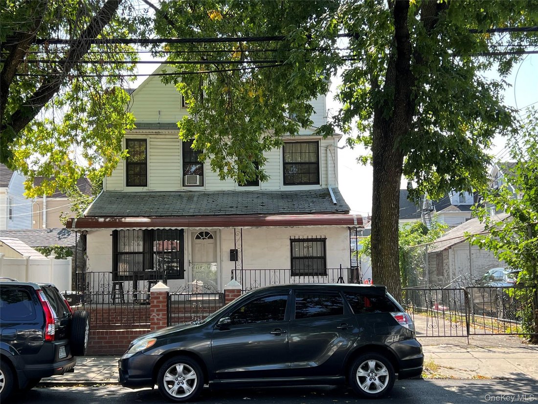 House in New York, New York, United States 1 - 16979911