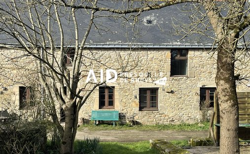 House in Sarzeau, Brittany, France 1