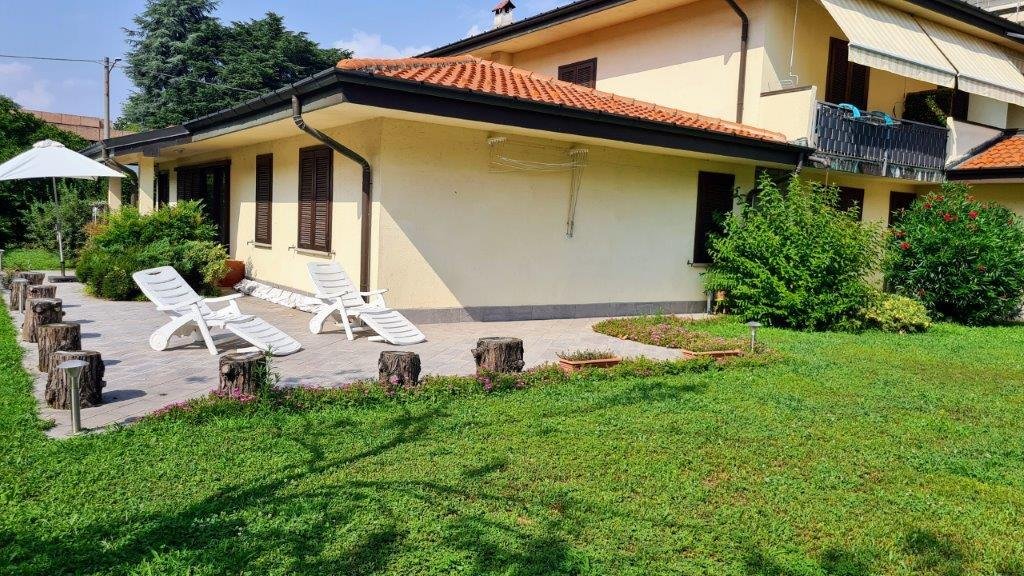 Villa in Ronchi, Gallarate, Lombardei 2 - 16977670