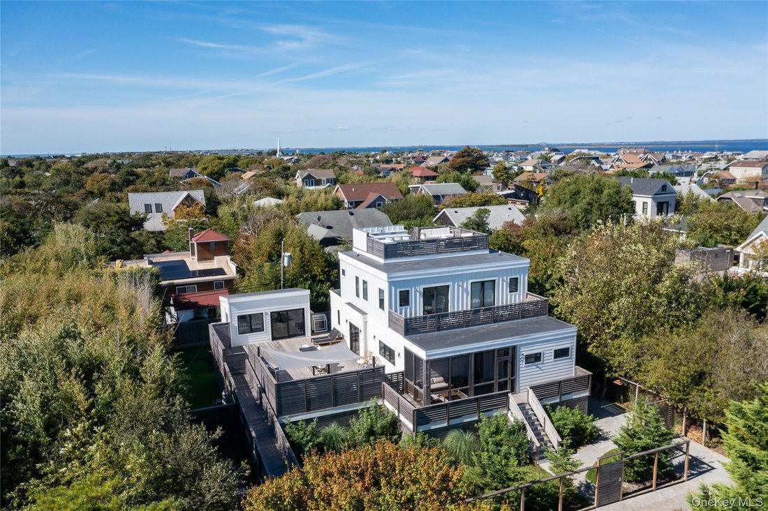 House in Fire Island, New York, United States 1 - 16980418