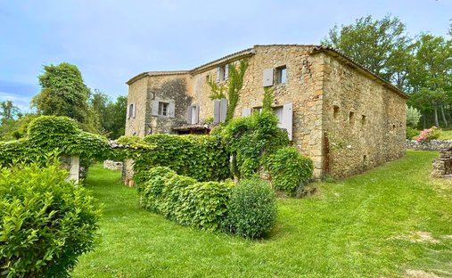 House in Simiane-la-Rotonde, Provence-Alpes-Côte d'Azur, France 1