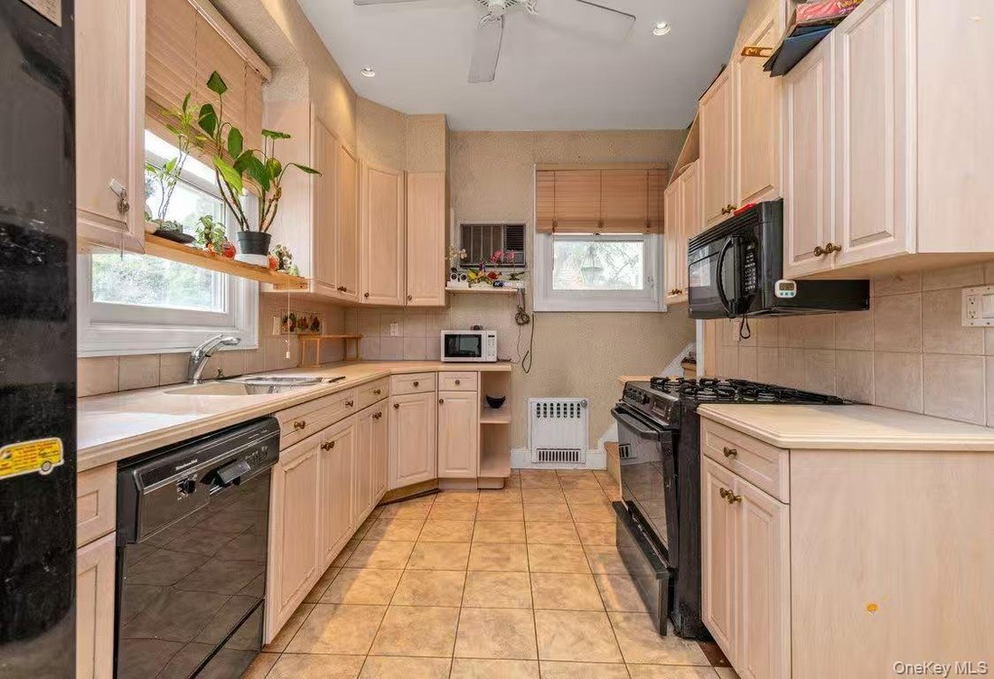 House in New York, New York, United States 4 - 16983754