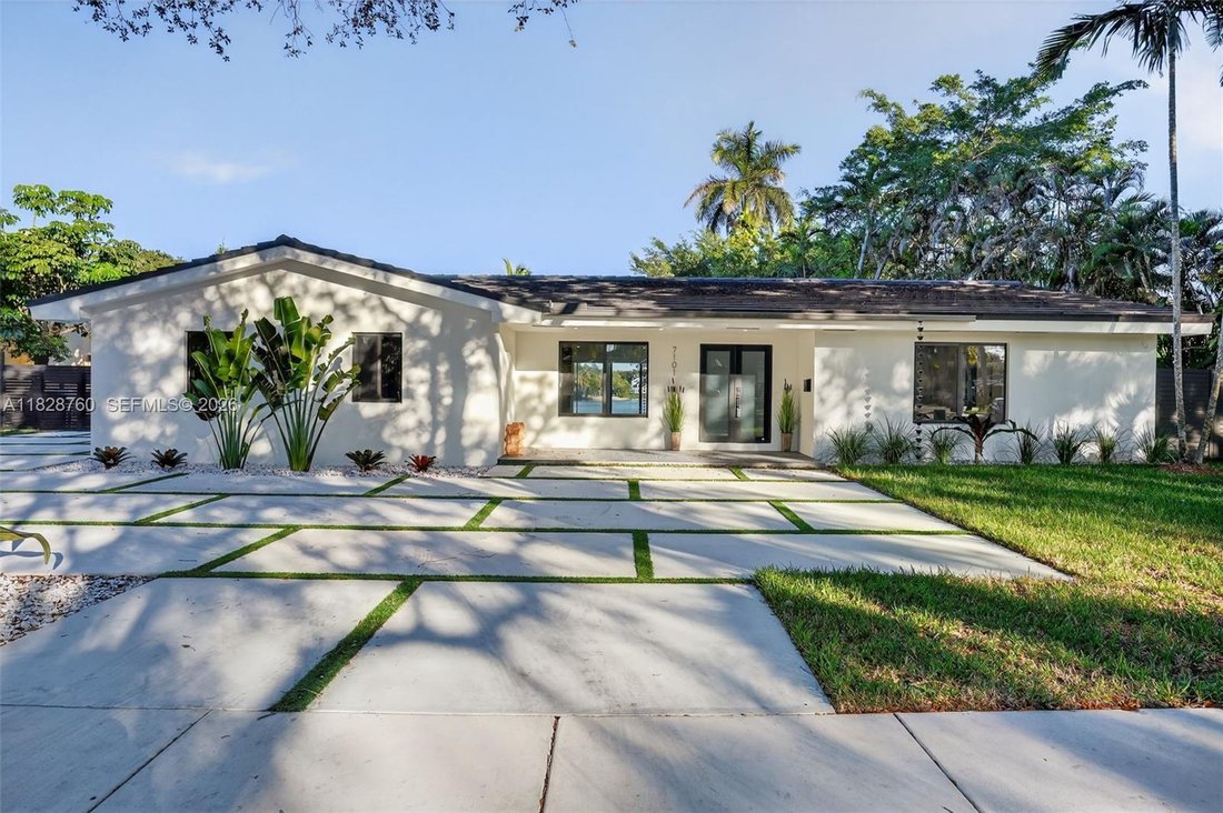 House in Miami Lakes, Florida, United States 2 - 16640015