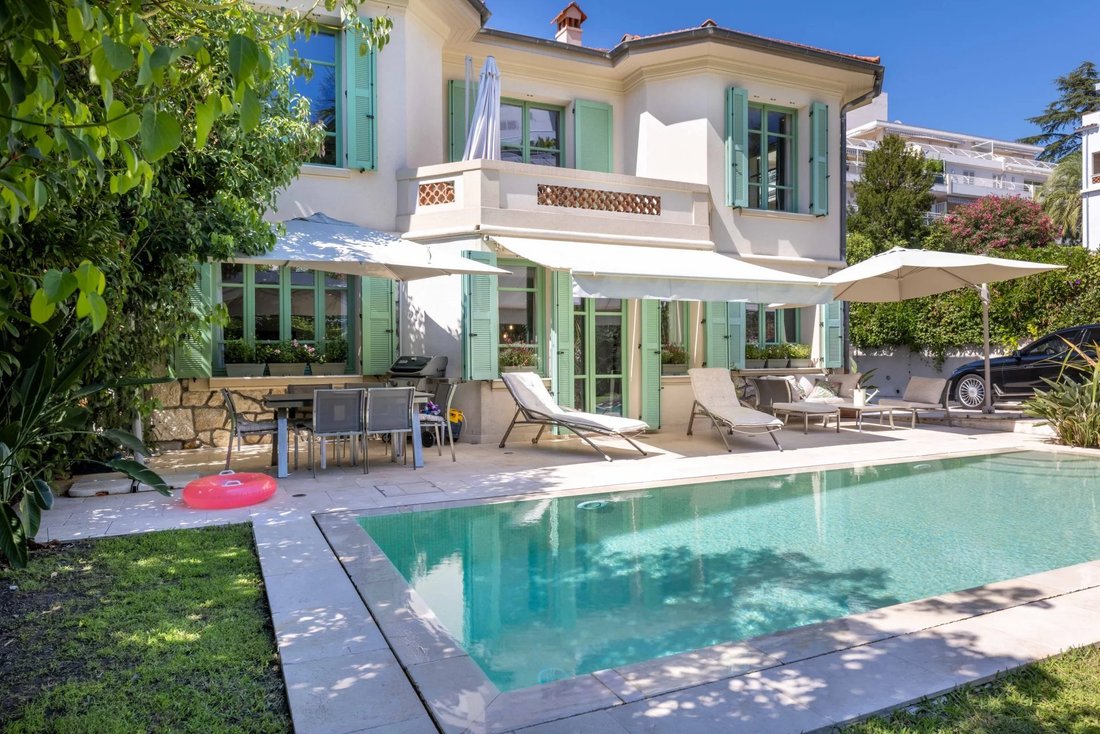 Villa in Ponteil, Antibes, France 1 - 13231129