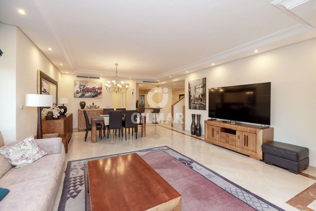 Penthouse in Gualdalmansa, Estepona, Andalusia 5 - 16981636