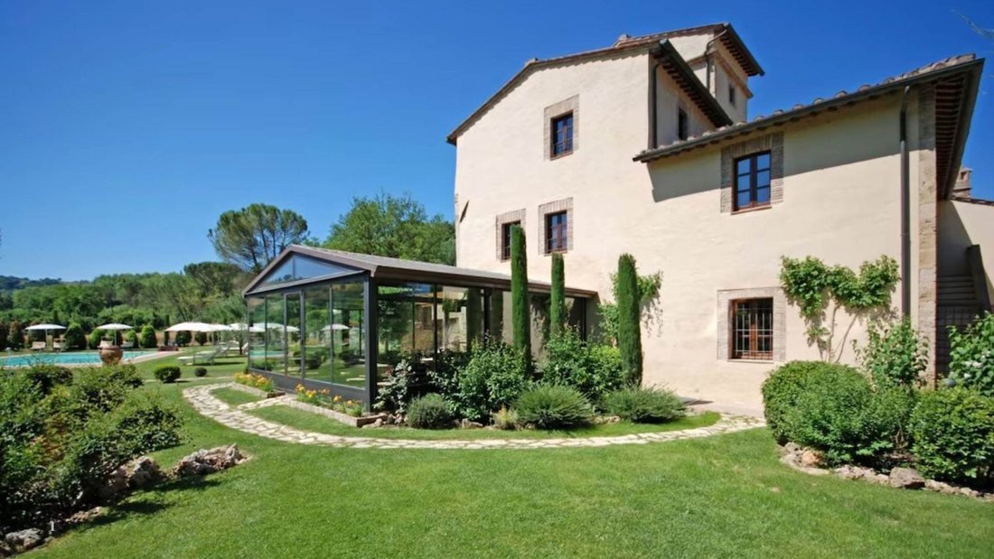 Villa in San Gimignano, Tuscany, Italy 2 - 16983693