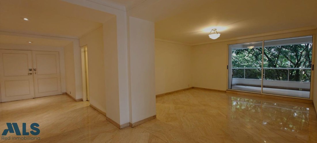 Apartment in Medellín, Antioquia, Colombia 4 - 16981260