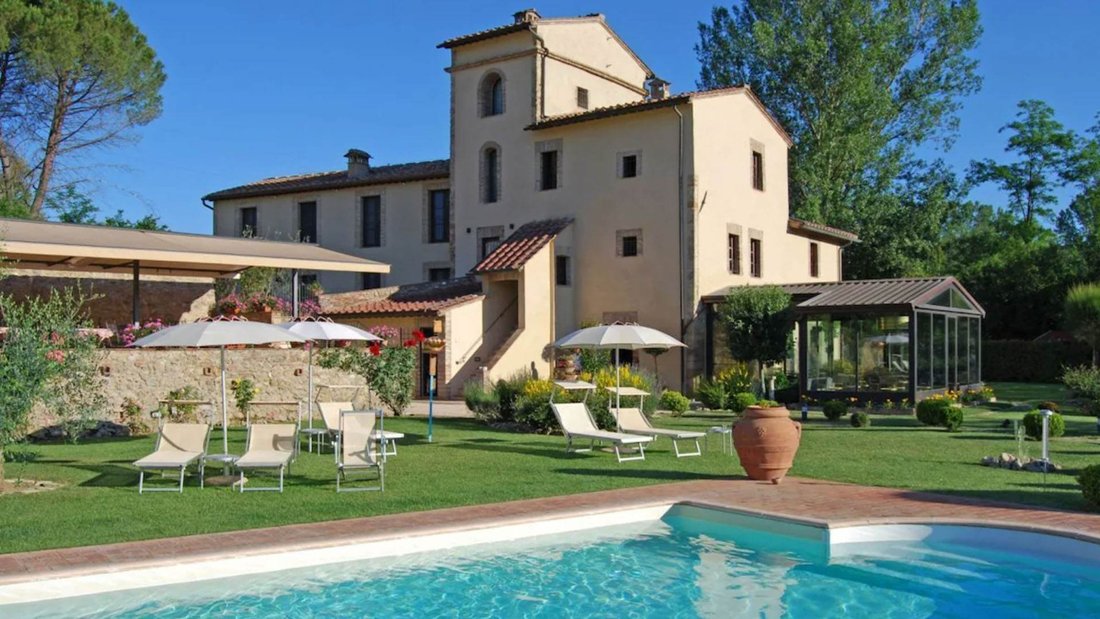 Villa in San Gimignano, Tuscany, Italy 1 - 16983693