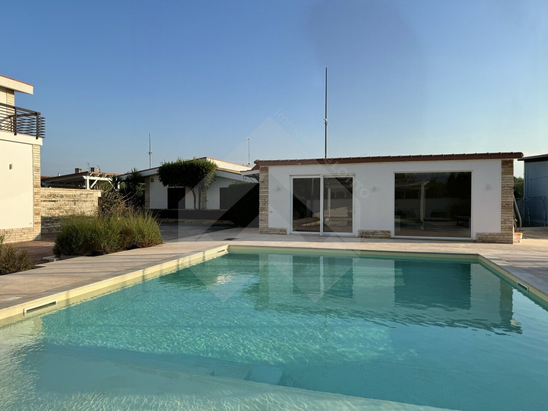 Villa in Andria, Apulia, Italy 3 - 16984394