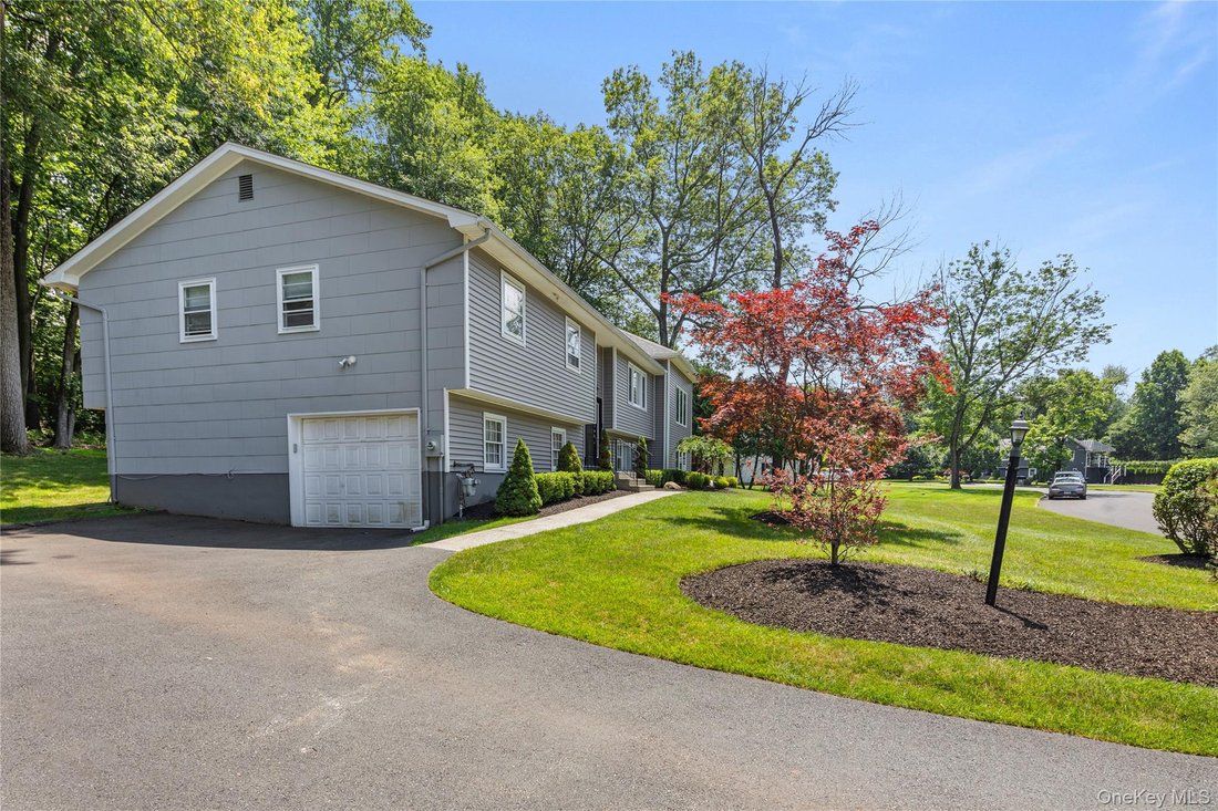 House in Spring Valley, New York, United States 3 - 16978775
