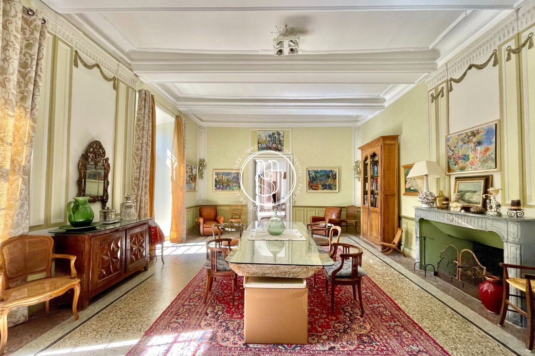Villa in Uzès, Occitania, France 3 - 16978149