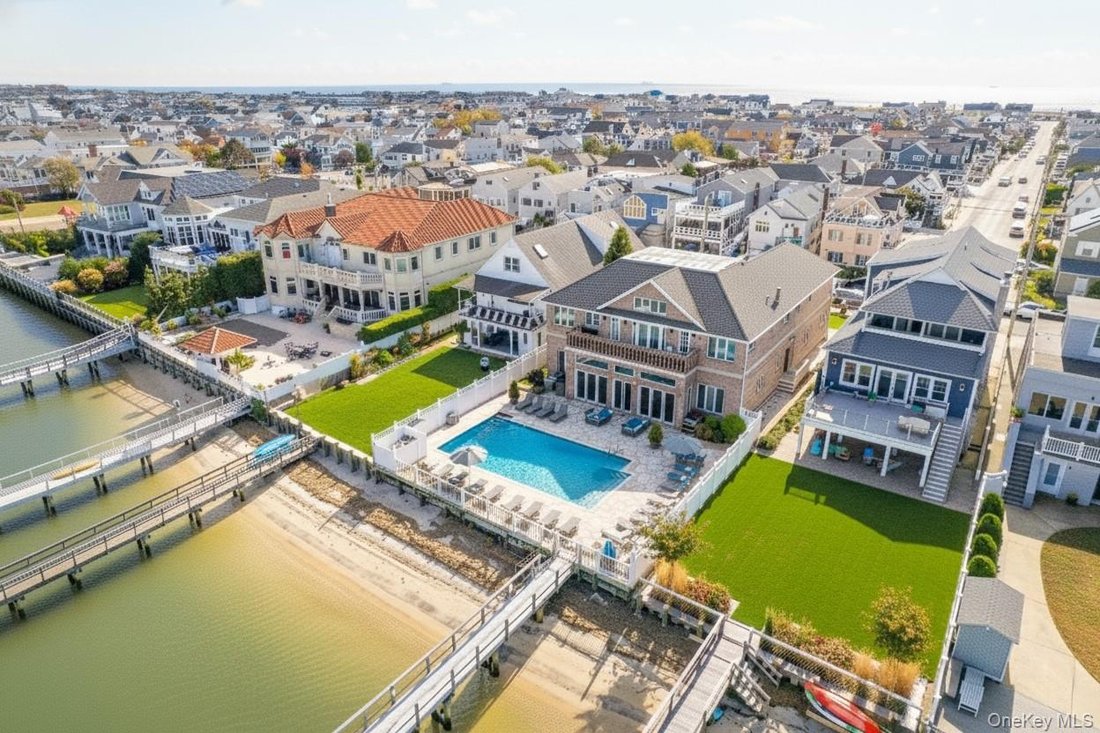 House in Long Beach, New York, United States 1 - 16978806
