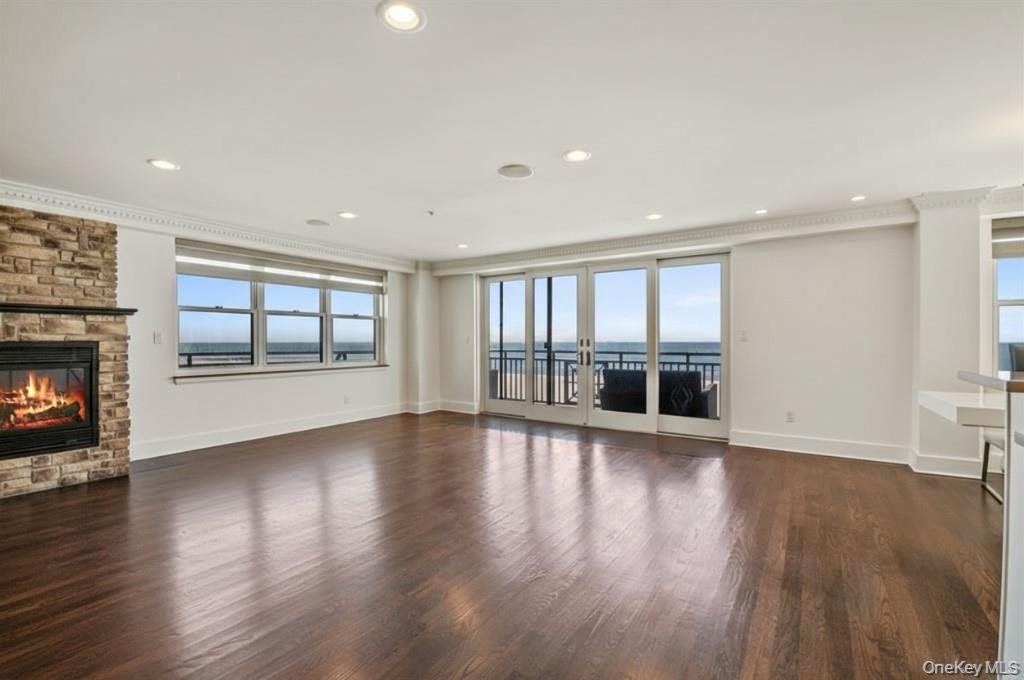 Condo in Long Beach, New York, United States 4 - 16978342