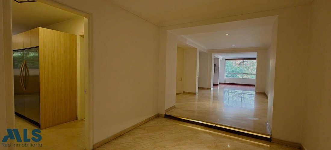 Apartment in Medellín, Antioquia, Colombia 3 - 16981260