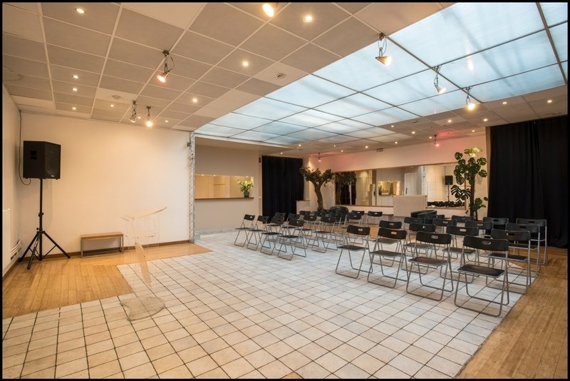 Apartment in Montrouge, Ile-de-France, France 3 - 16984337