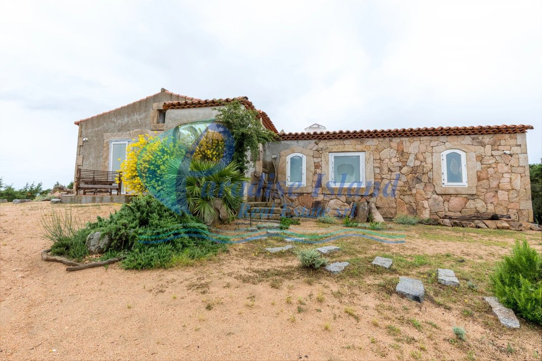 Villa in Arzachena, Sardinia, Italy 1 - 12723800