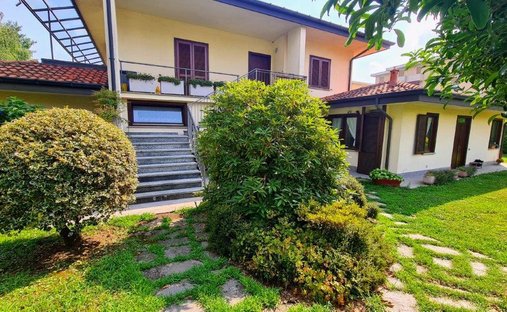 Villa in Ronchi, Gallarate, Lombardei 1