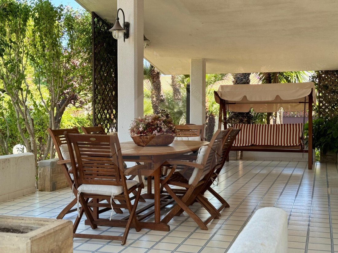 Villa in Historic Center, Bisceglie, Apulia 4 - 16984376