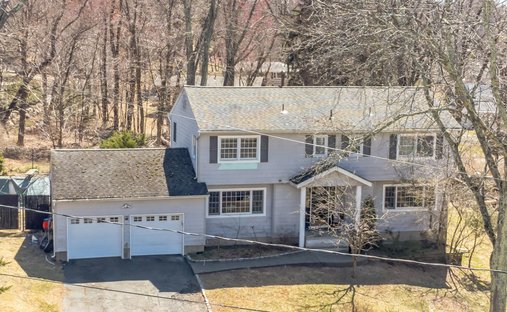 House in Airmont, New York, United States 1