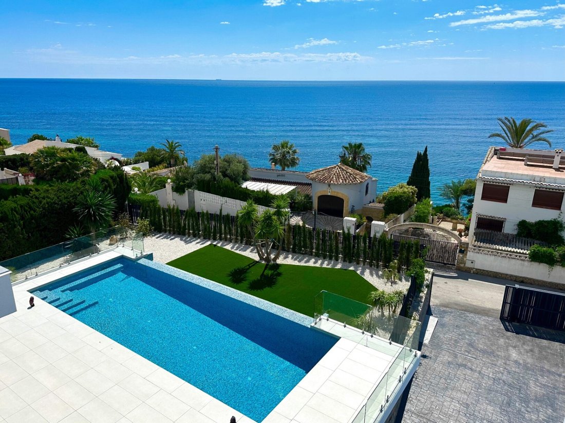 Villa in Calp / Calpe, Valencian Community, Spain 2 - 16984199