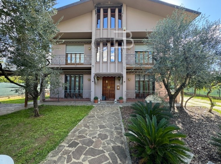 Villa in Pieve A Nievole, Tuscany, Italy 1 - 16982834