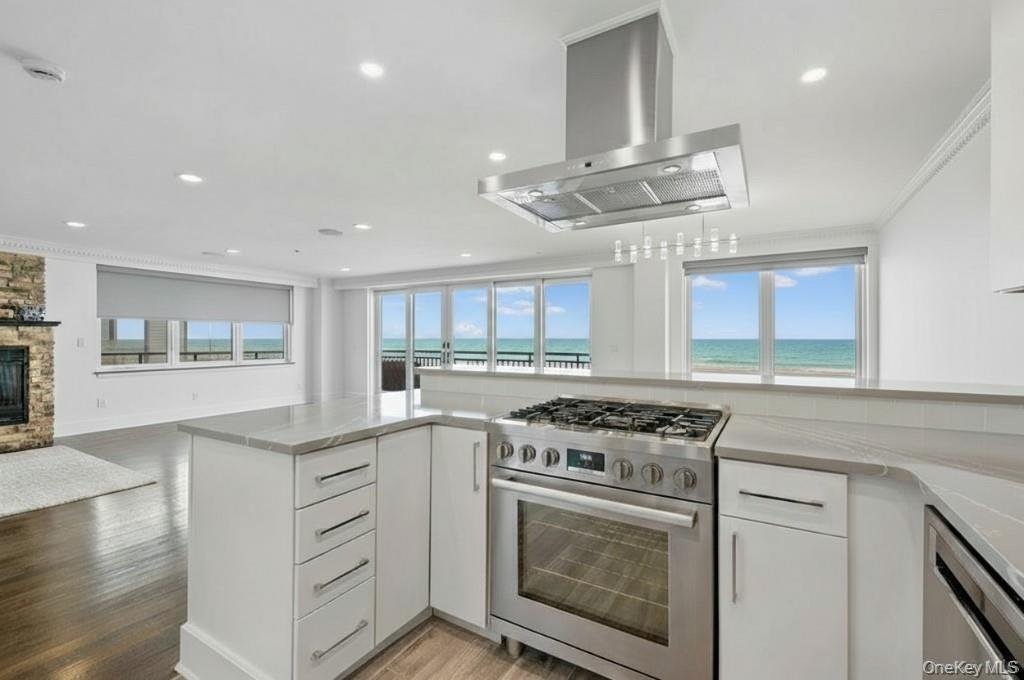 Condo in Long Beach, New York, United States 5 - 16978342
