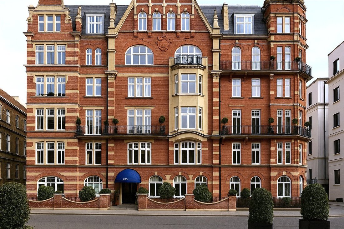 Apartment in Campden Hill, Kensington And Chelsea, England 3 - 16981269
