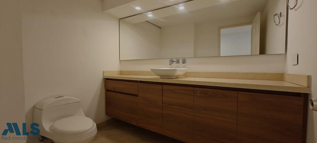 Apartment in Medellín, Antioquia, Colombia 2 - 16981260