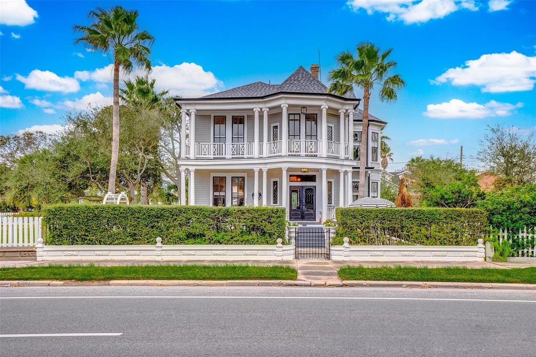 House in Galveston, Texas, United States 4 - 16982581