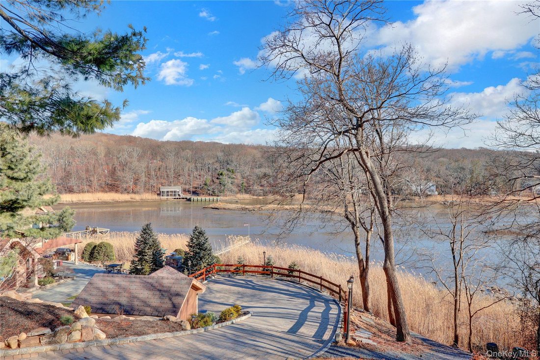 House in Smithtown, New York, United States 3 - 16980689