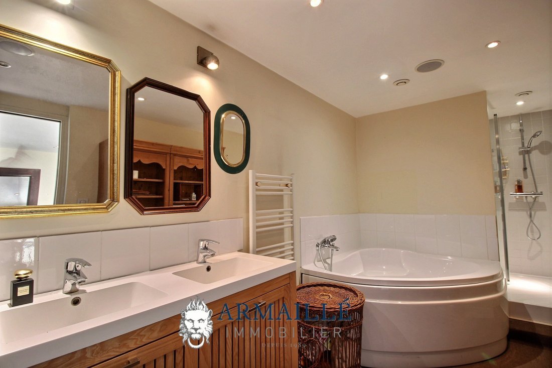 Apartment in Clignancourt-Jules Joffrin, Paris 18e Arrondissement, Paris 4 - 16983660