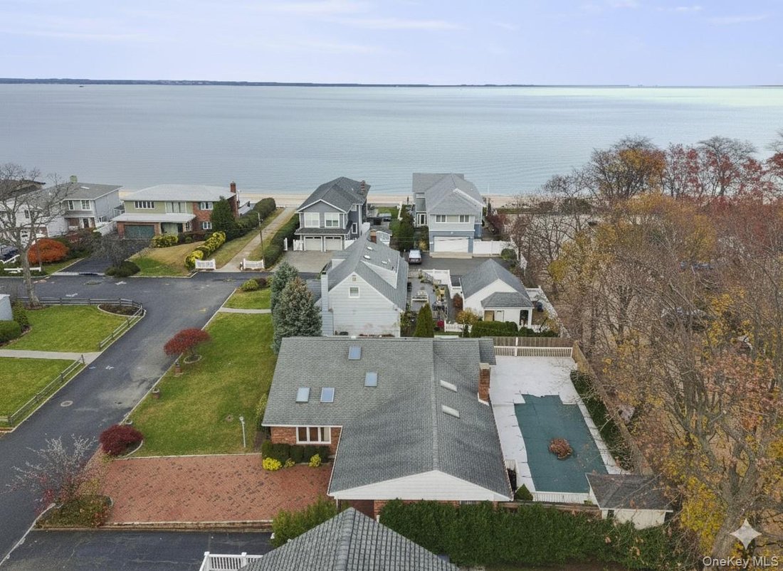 House in Bayville, New York, United States 1 - 16979831