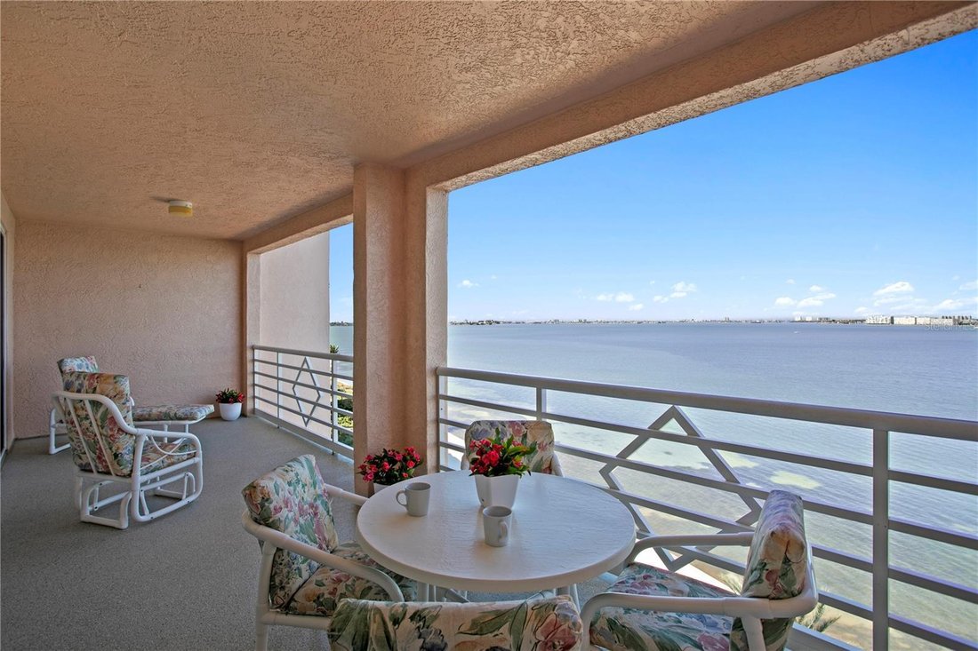 Condo in St. Petersburg, Florida, United States 2 - 16984259