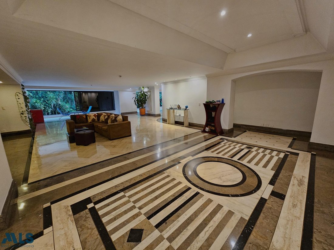 Apartment in Medellín, Antioquia, Colombia 2 - 16981265